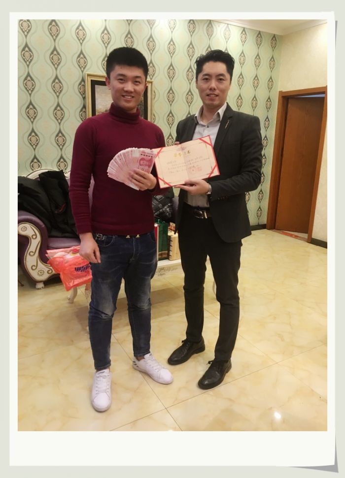 “朱老大年聚”未来可期“猪年老大”-曾经的美好，留于心底，曾经的悲伤，置于脑后，不恋，不恨。